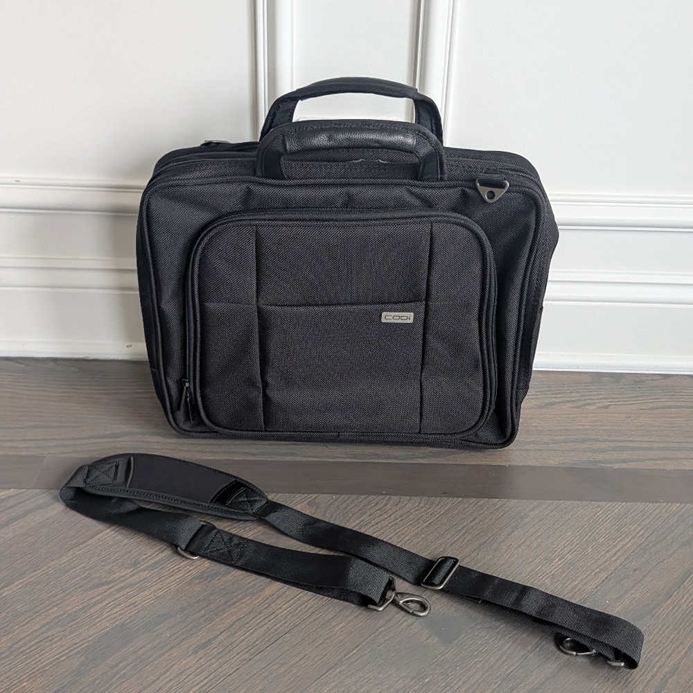 CODi 15.6" Laptop Case with Trolley Strap & Padded Shoulder Strap - Black